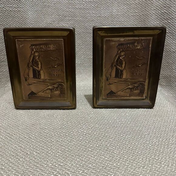 Vintage Bronze Front The Whaleman Statue Heavy Bookend Set Decor - Picture 1 of 12
